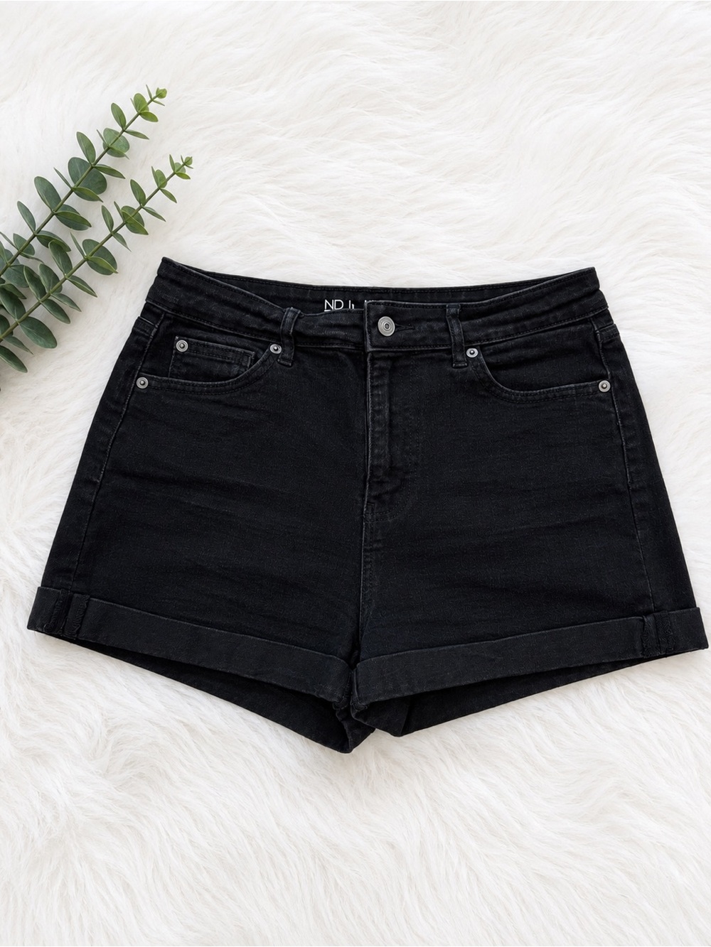 No Boundaries Black Cuffed Denim Shorts